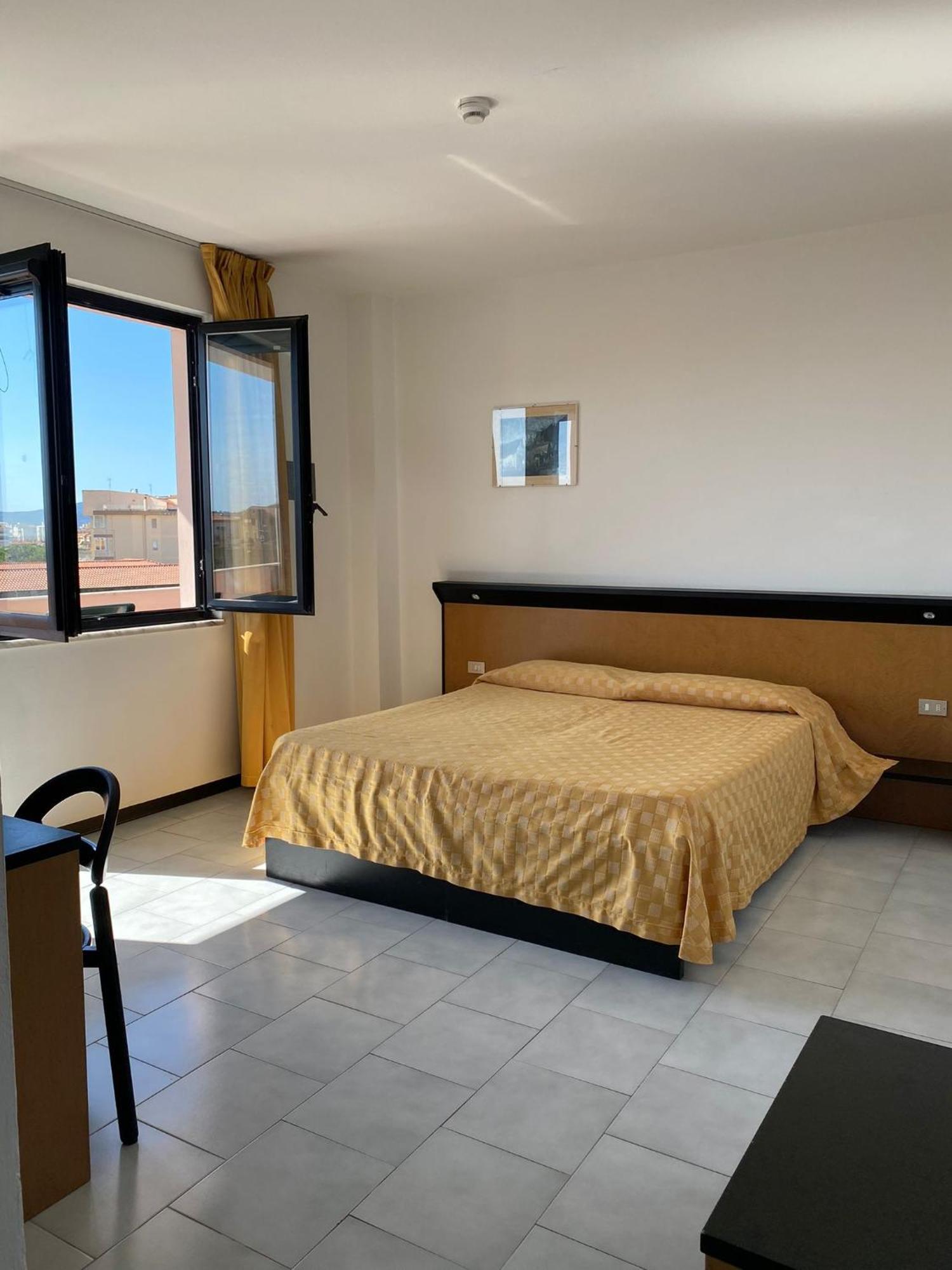 Green Sporting Club Hotel Алгеро Екстериор снимка