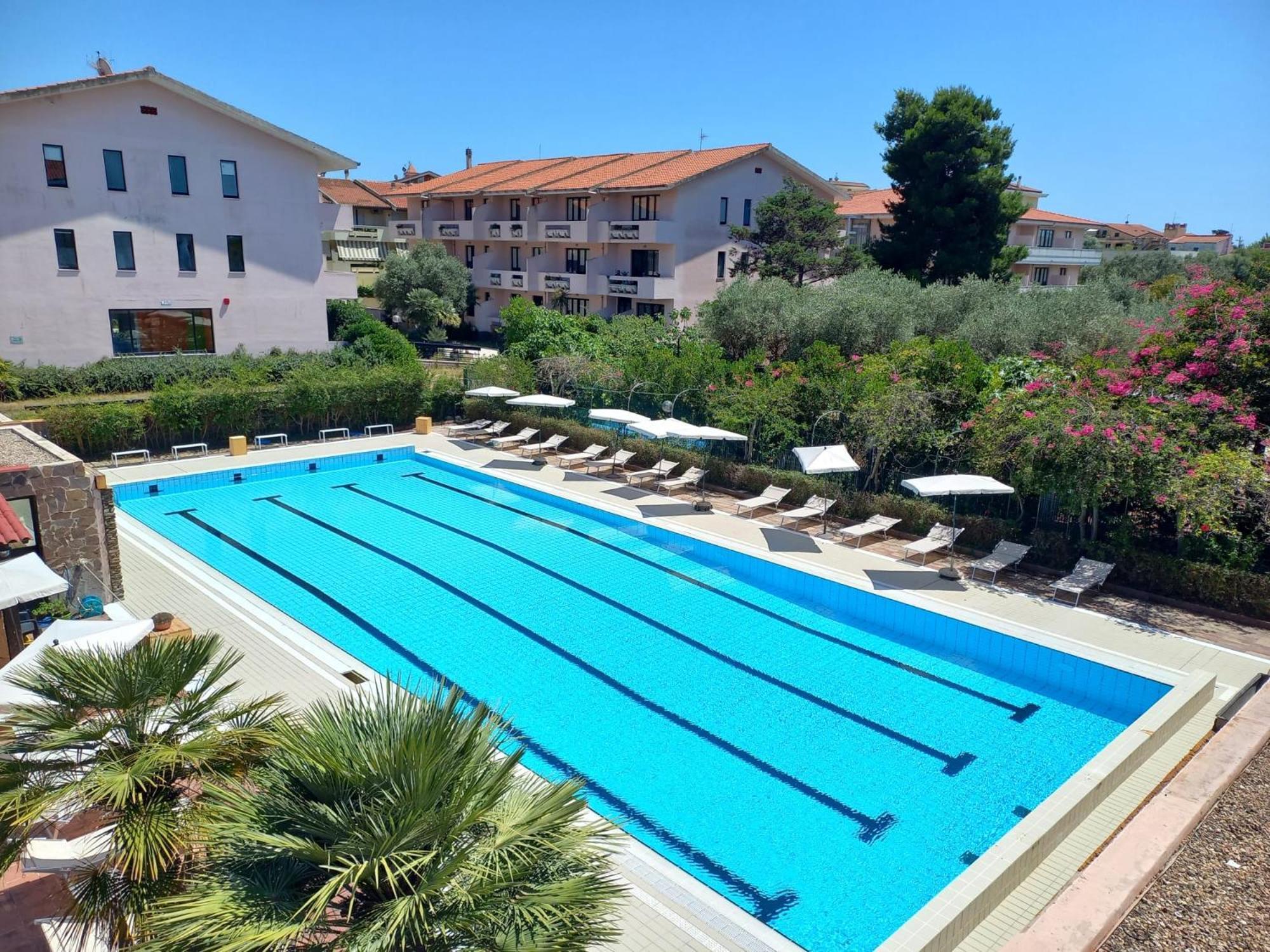 Green Sporting Club Hotel Алгеро Екстериор снимка