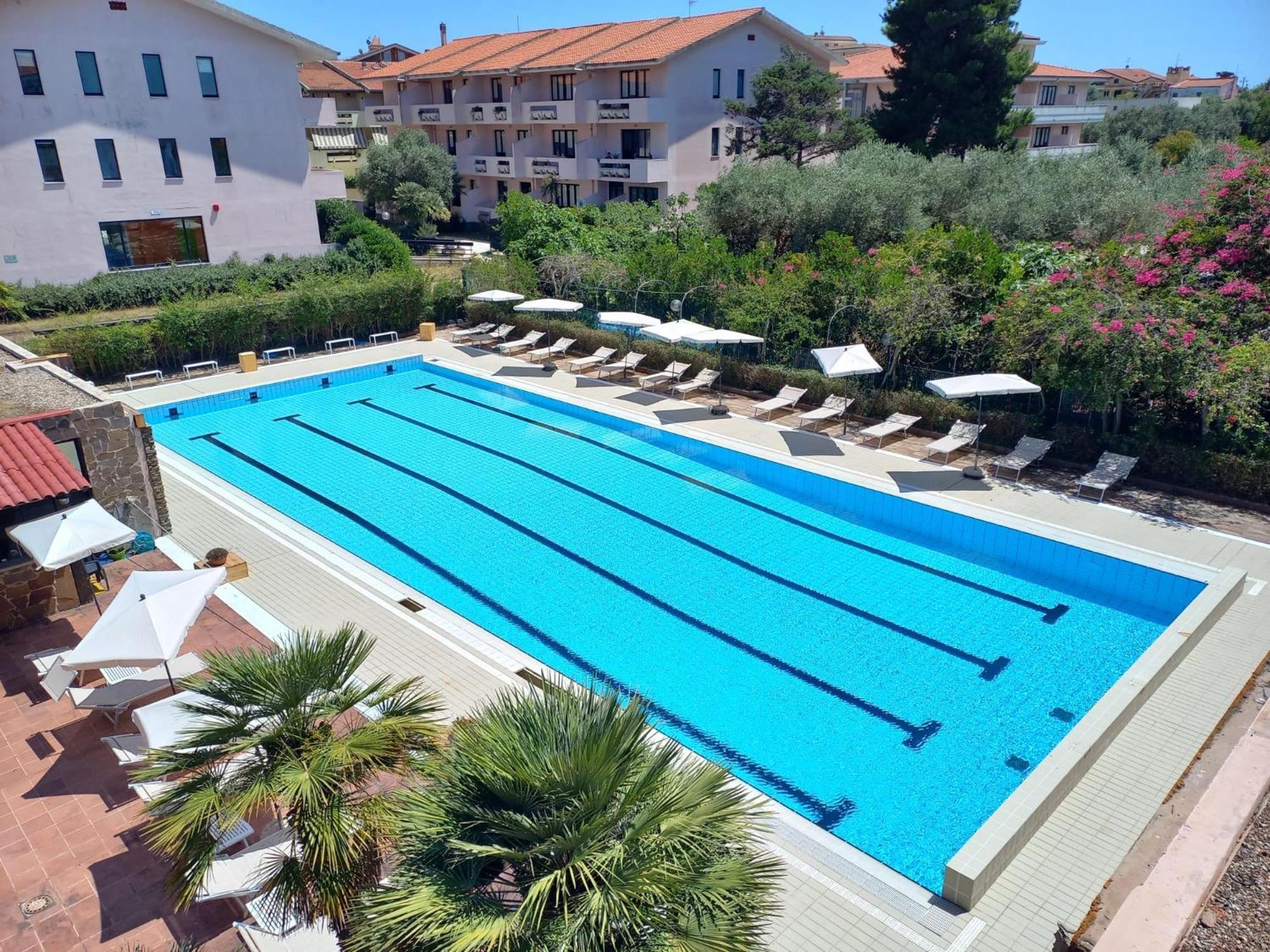 Green Sporting Club Hotel Алгеро Екстериор снимка